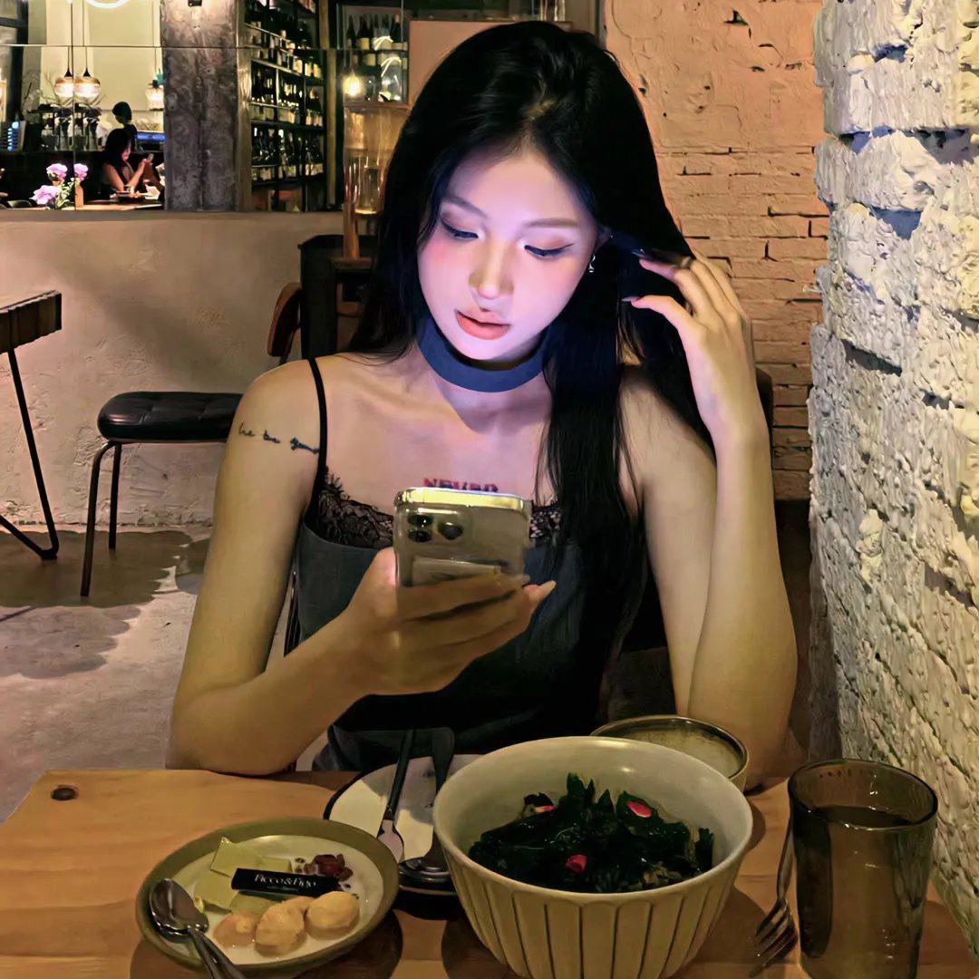吸血少女大战少女弗兰肯封面